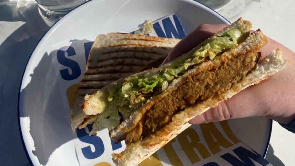 Central Deli: Sammie 2